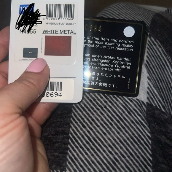 NWT Chanel caviar medium boy wallet. - Picture 9 of 9